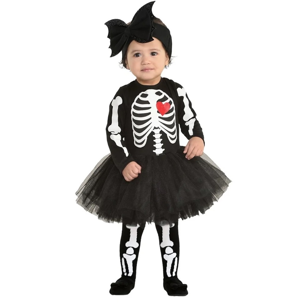Baby Bones Skeleton with a heart Costume NEW 18-24 months Halloween costume